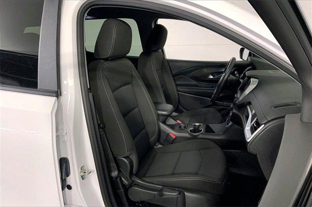 2024 GMC Terrain Vehicle Photo in KANSAS CITY, MO 64114-4502