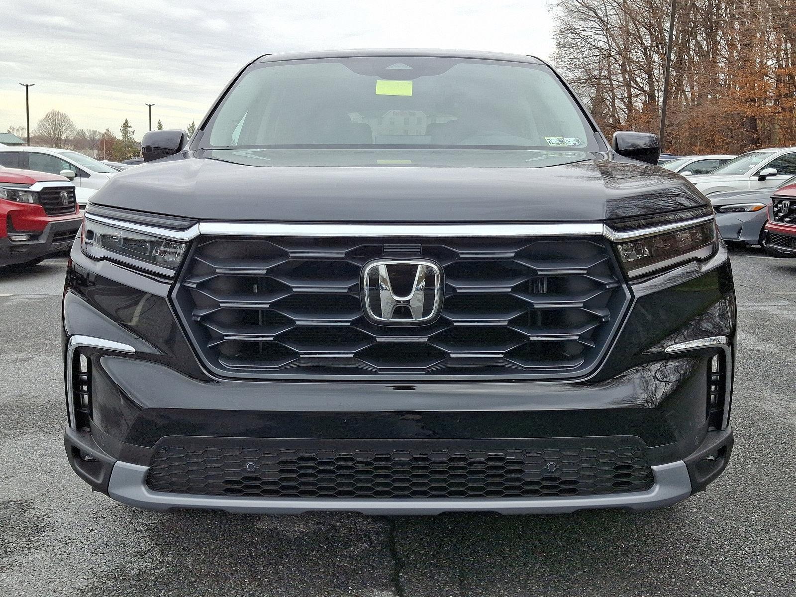 2025 Honda Pilot Vehicle Photo in Harrisburg, PA 17111