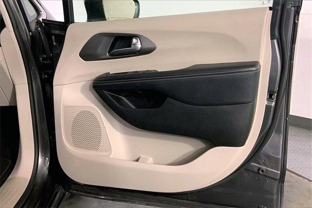 2022 Chrysler Pacifica Vehicle Photo in INDEPENDENCE, MO 64055-1314