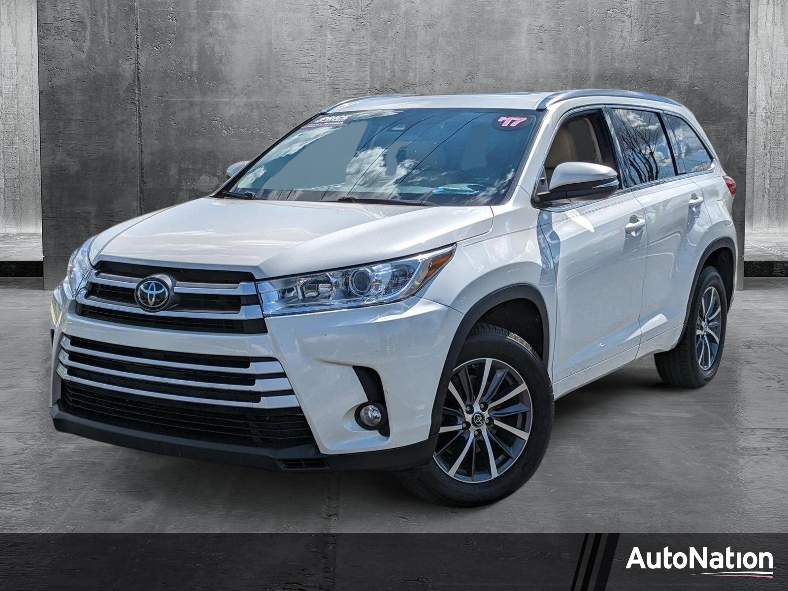 2017 Toyota Highlander Vehicle Photo in Sanford, FL 32771