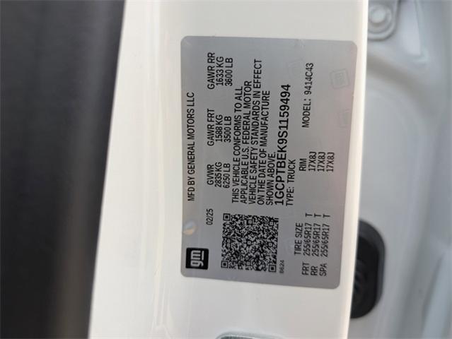 2025 Chevrolet Colorado Vehicle Photo in ENGLEWOOD, CO 80113-6708