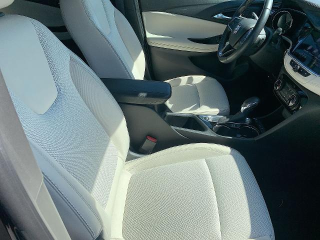 2021 Buick Encore GX Vehicle Photo in MOON TOWNSHIP, PA 15108-2571