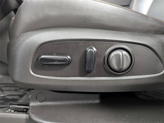 2021 Chevrolet Traverse Vehicle Photo in ENGLEWOOD, CO 80113-6708