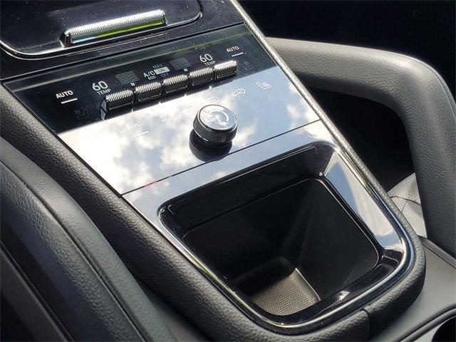 2024 Porsche Cayenne Vehicle Photo in SUNRISE, FL 33323-3202