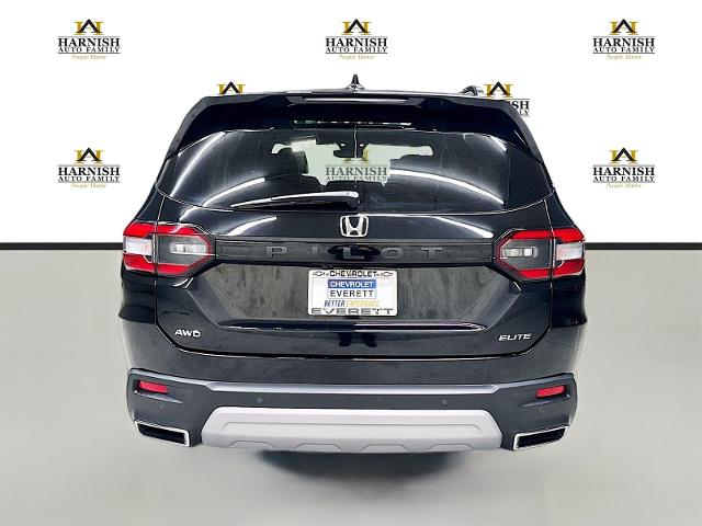 2024 Honda Pilot Vehicle Photo in EVERETT, WA 98203-5662