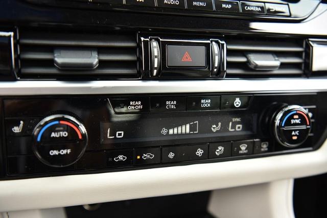 2025 Nissan Pathfinder Vehicle Photo in Ballwin, MO 63011