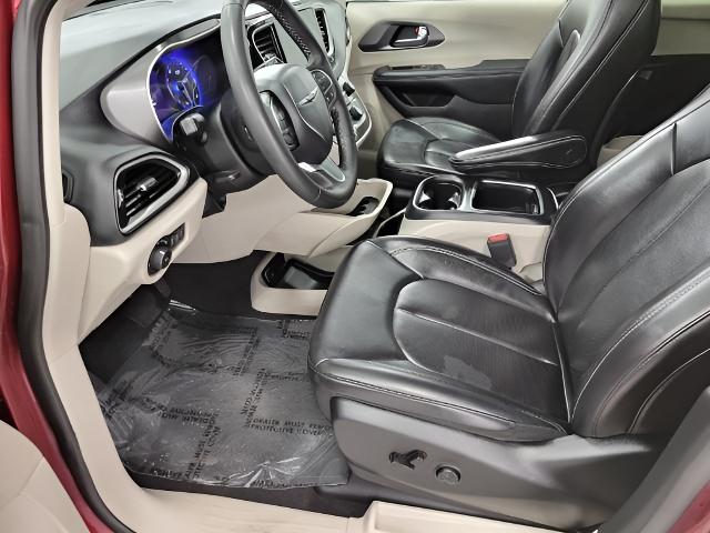 2023 Chrysler Pacifica Vehicle Photo in Kaukauna, WI 54130