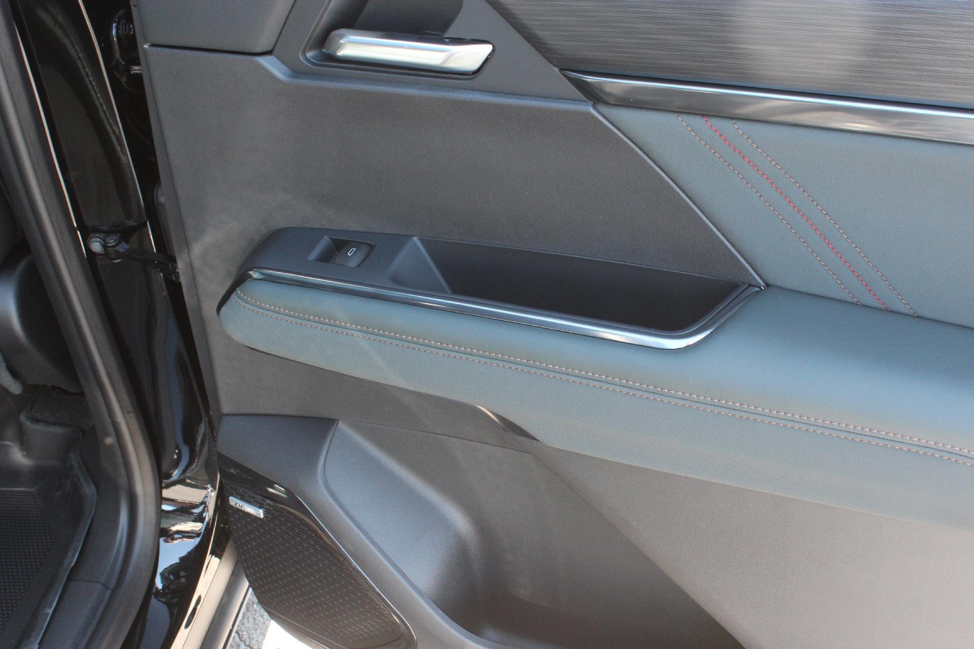 2025 GMC Acadia Vehicle Photo in AURORA, CO 80012-4011