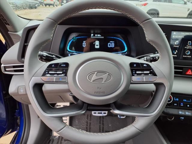 2025 Hyundai ELANTRA Vehicle Photo in Peoria, IL 61615
