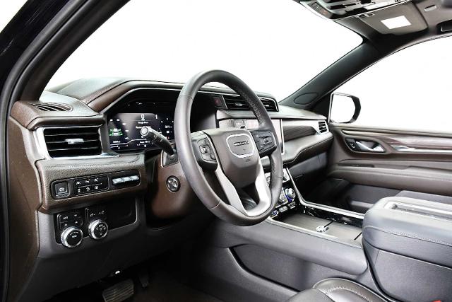 2023 GMC Yukon XL Vehicle Photo in DALLAS, TX 75235