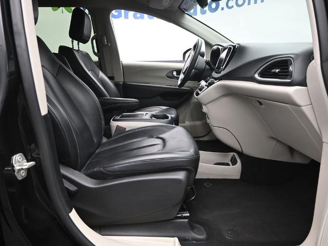 2023 Chrysler Pacifica Vehicle Photo in Cedar Rapids, IA 52402