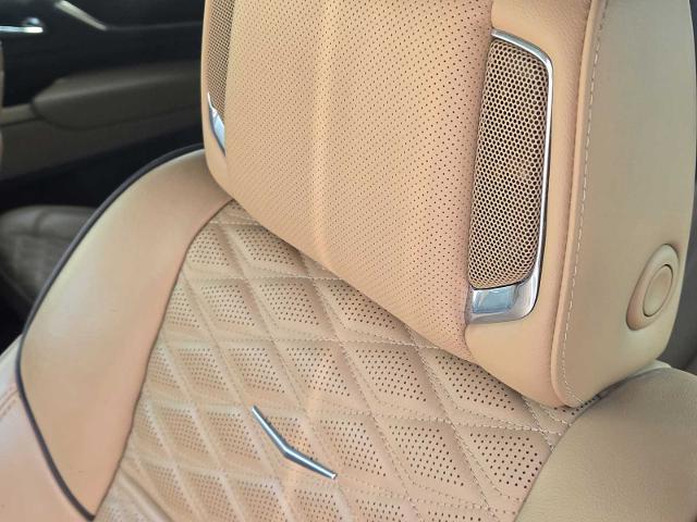 2022 Cadillac Escalade Vehicle Photo in DENTON, TX 76210-9321