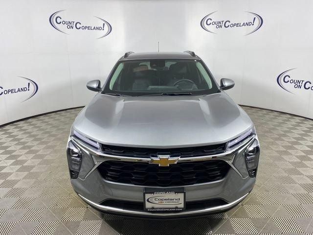 2025 Chevrolet Trax Vehicle Photo in BROCKTON, MA 02301-7113
