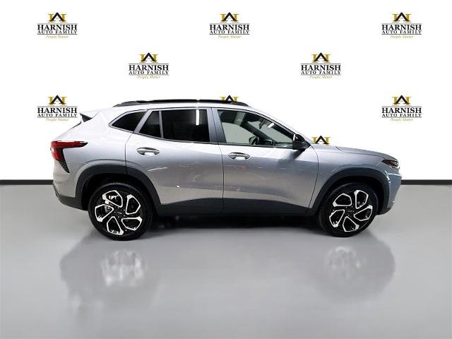 2025 Chevrolet Trax Vehicle Photo in EVERETT, WA 98203-5662