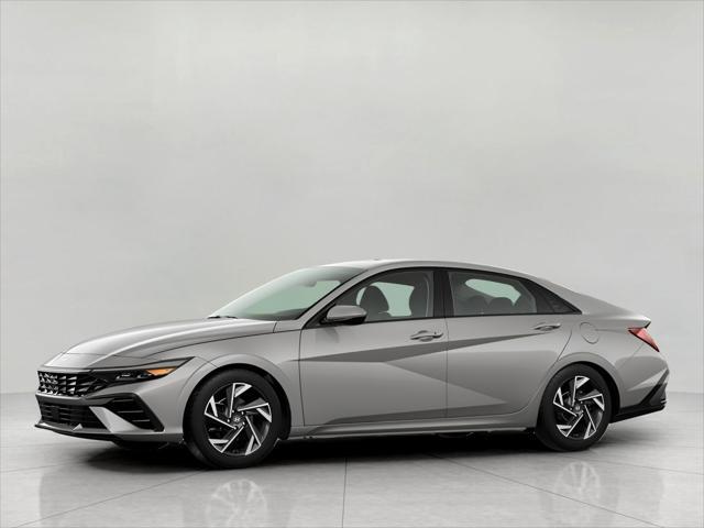 2024 Hyundai ELANTRA Vehicle Photo in Green Bay, WI 54304