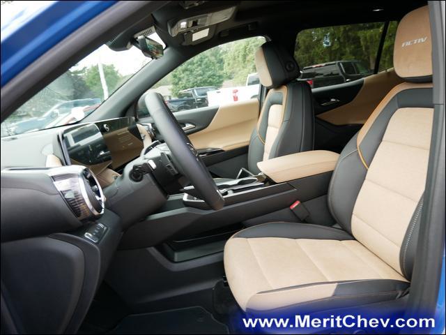 2025 Chevrolet Equinox Vehicle Photo in MAPLEWOOD, MN 55119-4794