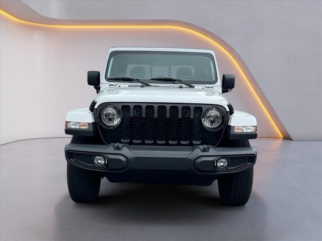 Used 2022 Jeep Gladiator California Edition with VIN 1C6HJTAG6NL156537 for sale in Sevierville, TN