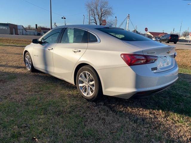 2019 Chevrolet Malibu 1LT photo 2