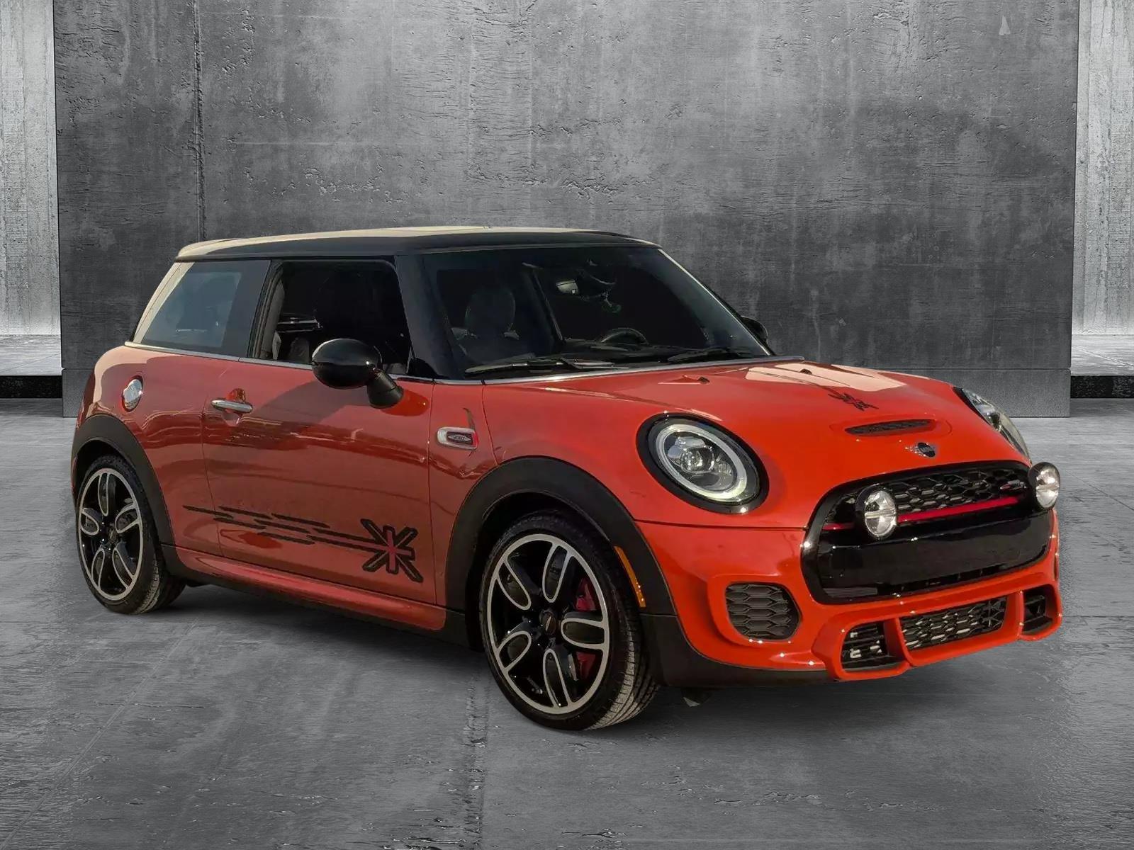 2019 MINI John Cooper Works Hardtop Vehicle Photo in Towson, MD 21204