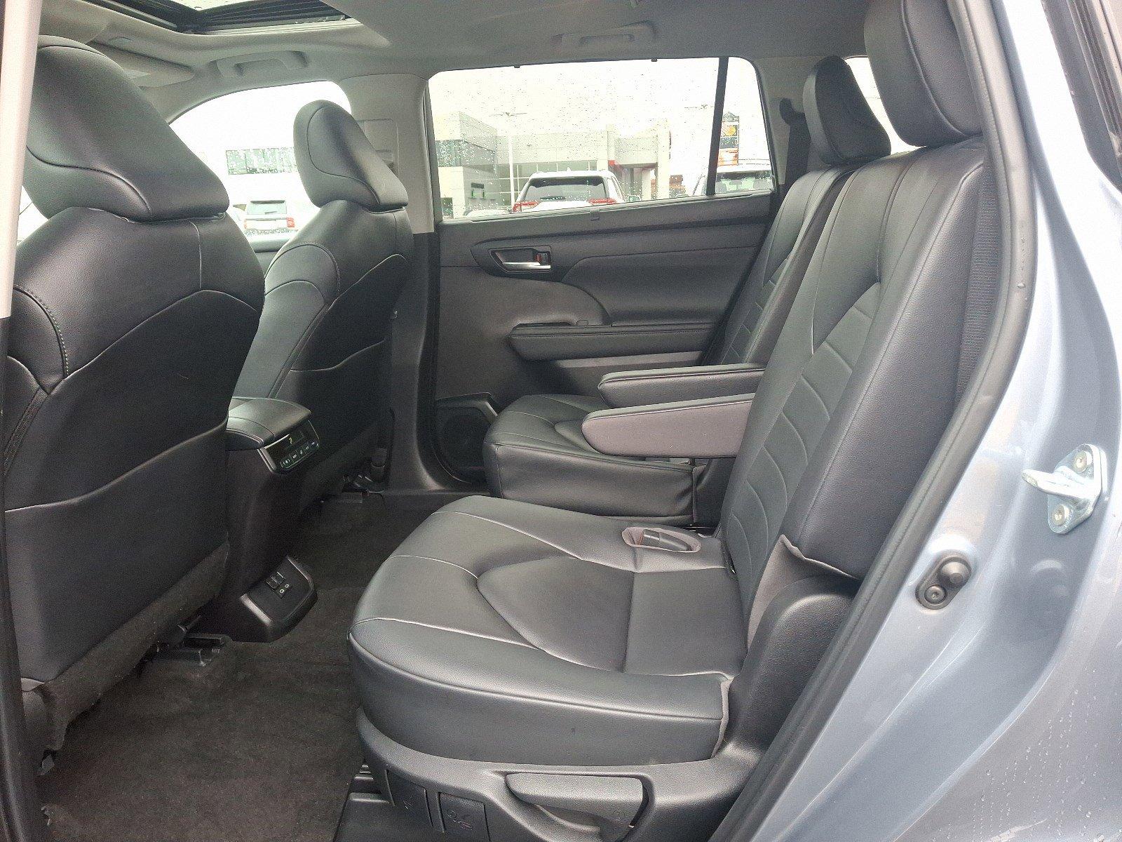 2023 Toyota Highlander Vehicle Photo in Harrisburg, PA 17111
