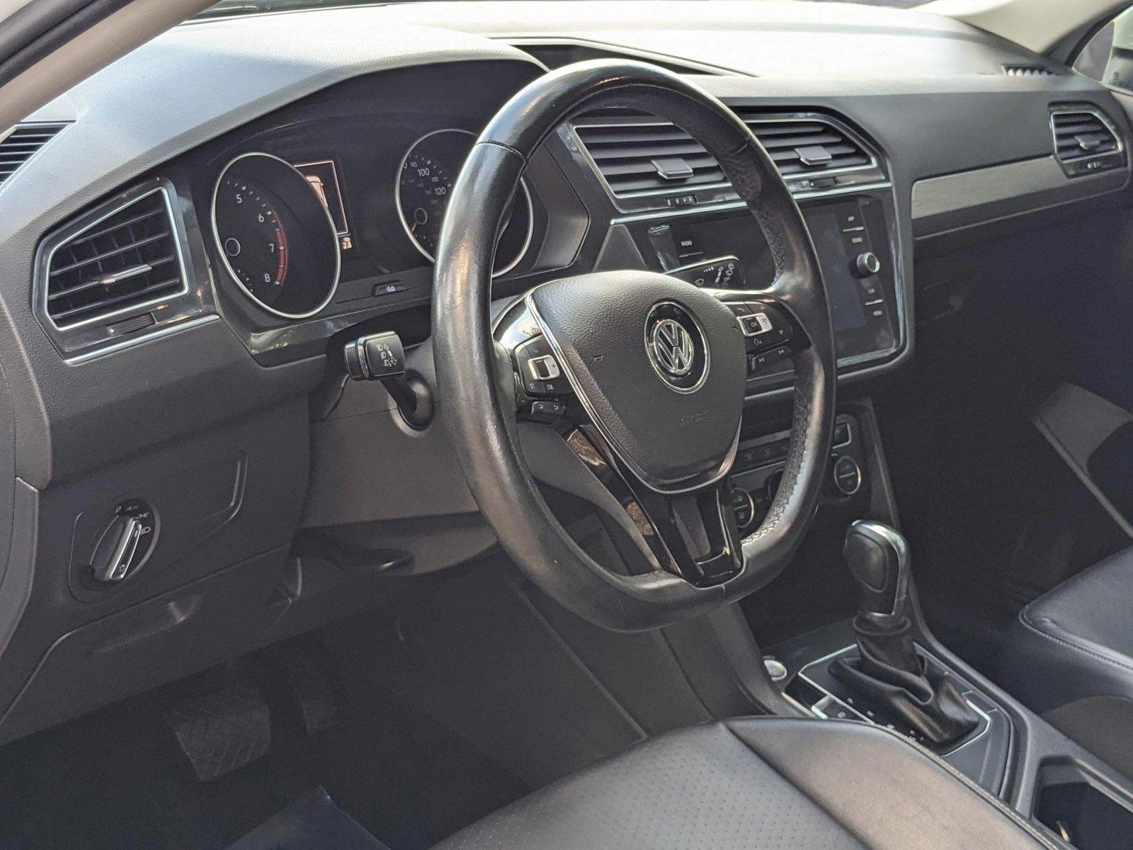 2018 Volkswagen Tiguan Vehicle Photo in Tampa, FL 33614