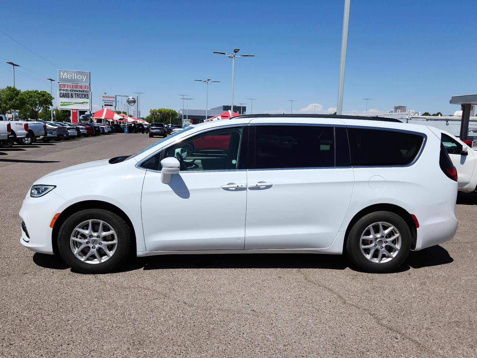 2022 Chrysler Pacifica Vehicle Photo in Albuquerque, NM 87110