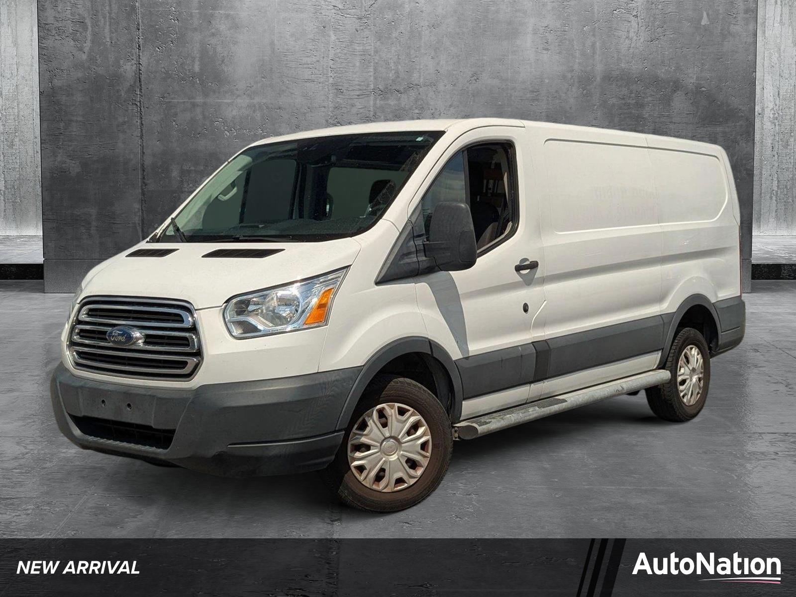 2018 Ford Transit Van Vehicle Photo in St. Petersburg, FL 33713