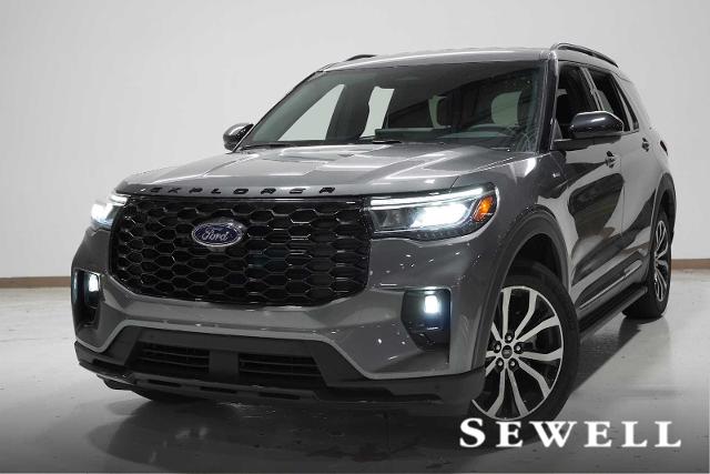 2025 Ford Explorer Vehicle Photo in GRAPEVINE, TX 76051