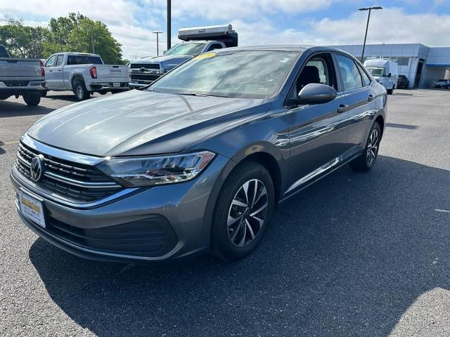 2023 Volkswagen Jetta Vehicle Photo in COLUMBIA, MO 65203-3903