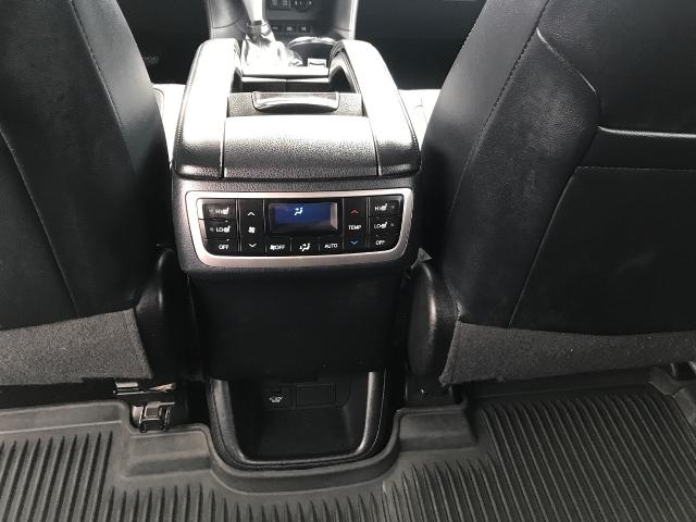 2018 Toyota Highlander Vehicle Photo in GREEN BAY, WI 54303-3330