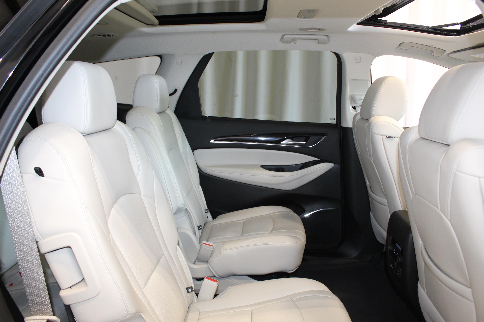 2022 Buick Enclave Vehicle Photo in NORTHAMPTON, MA 01060-1120