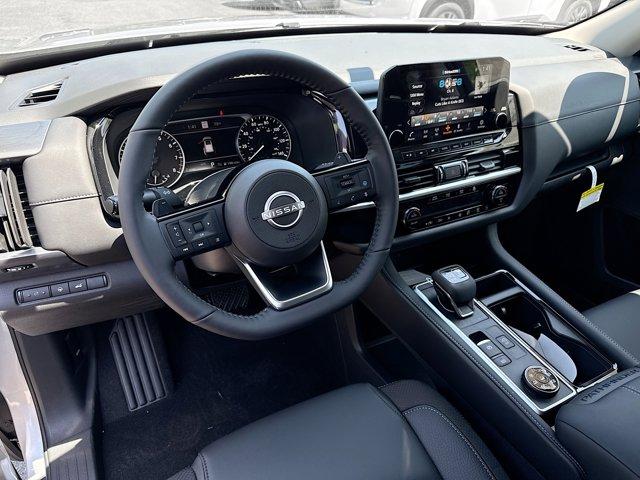 2025 Nissan Pathfinder Vehicle Photo in Flemington, NJ 08822