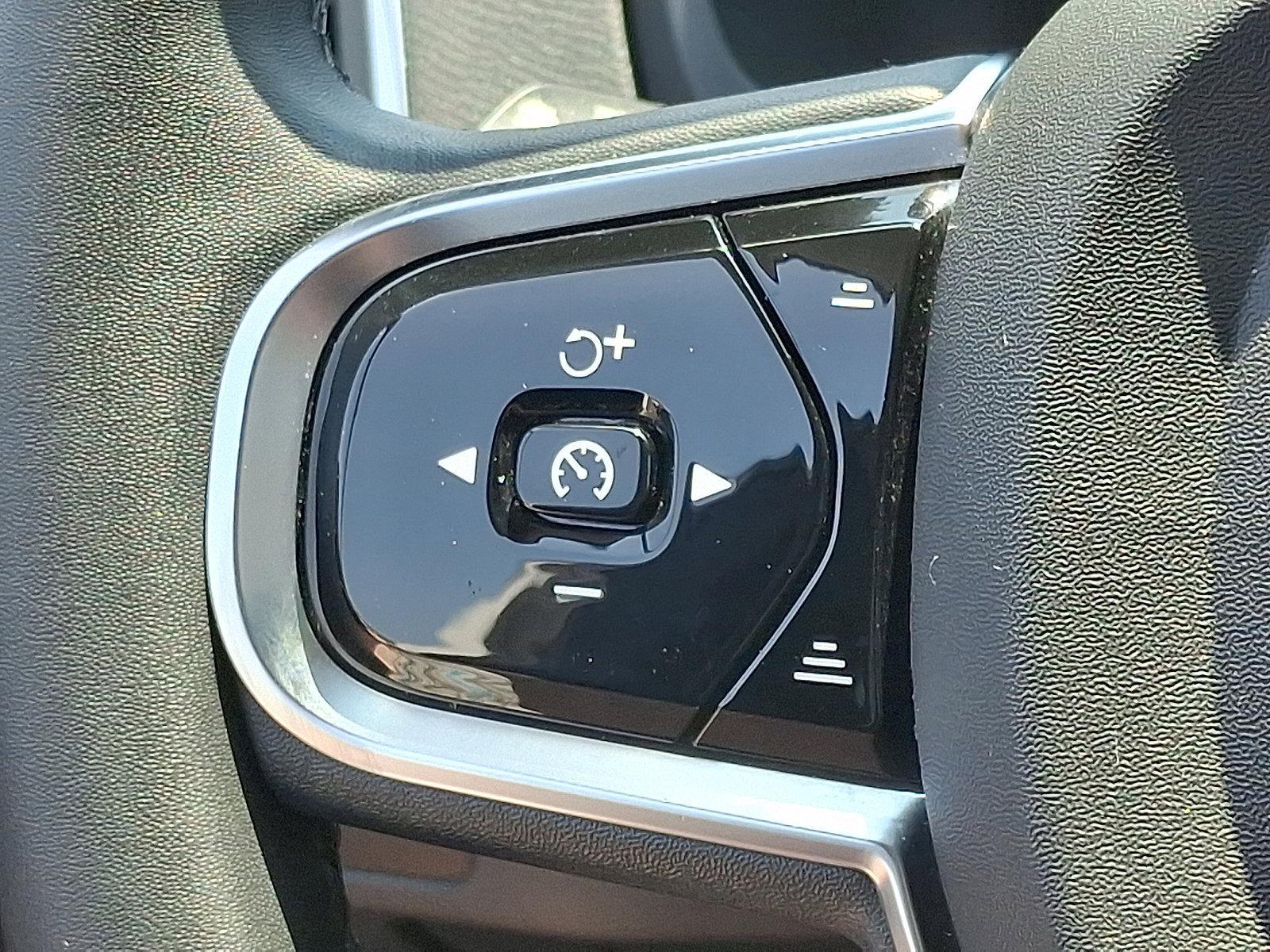 2024 Volvo XC90 Vehicle Photo in Trevose, PA 19053