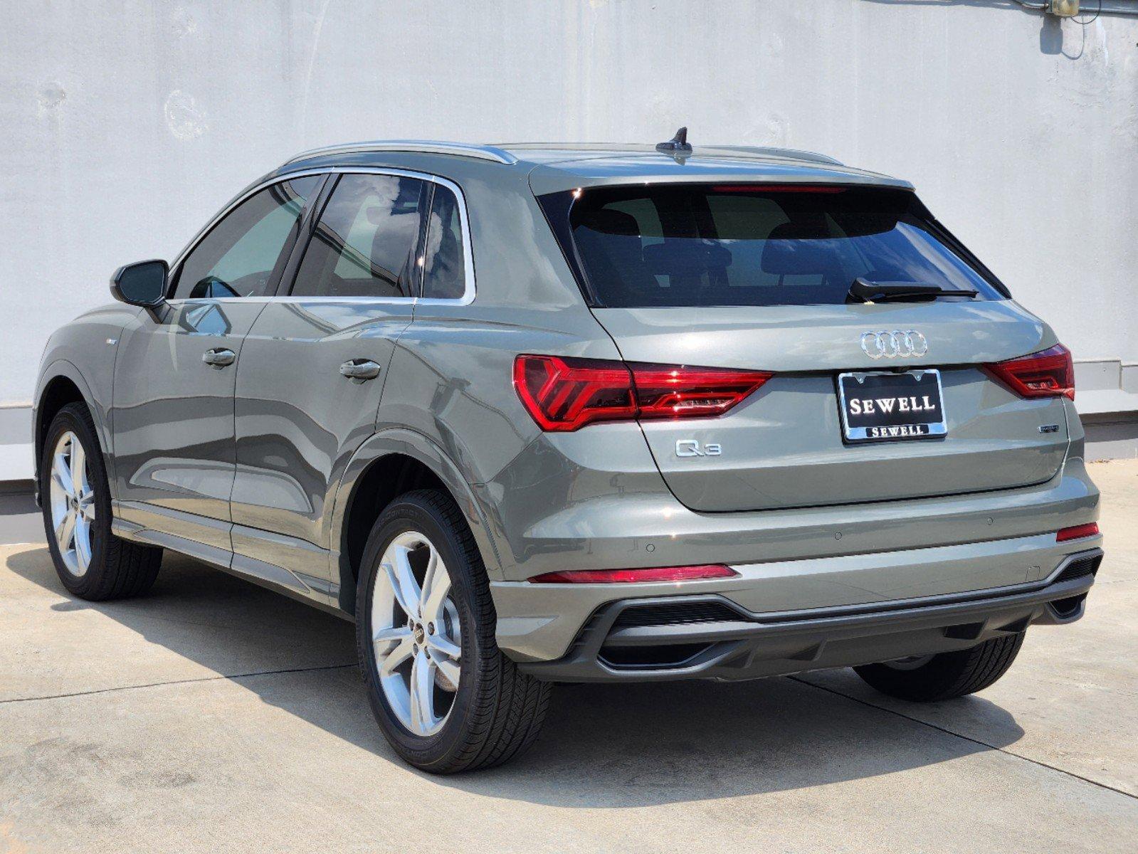 2024 Audi Q3 Vehicle Photo in SUGAR LAND, TX 77478