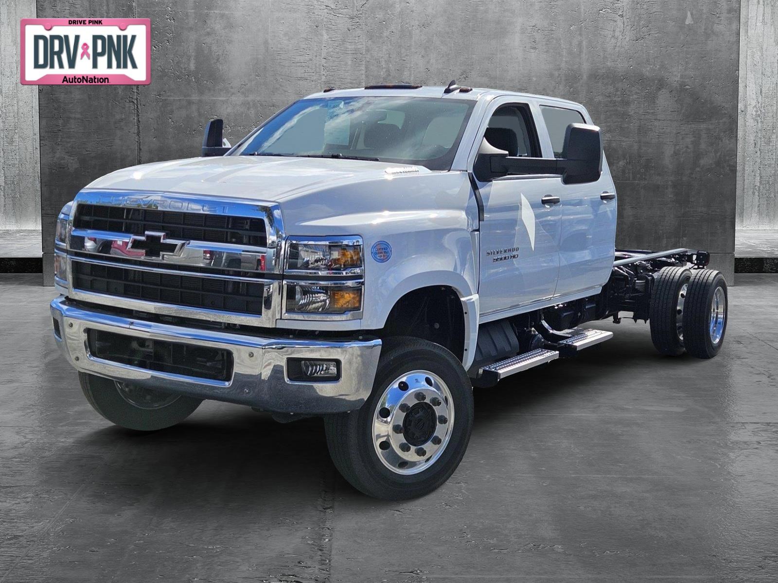 2024 Chevrolet Silverado 5500 HD Vehicle Photo in GREENACRES, FL 33463-3207