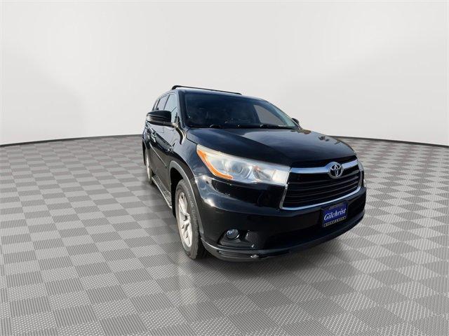 Used 2014 Toyota Highlander LE with VIN 5TDBKRFH2ES023403 for sale in Port Orchard, WA