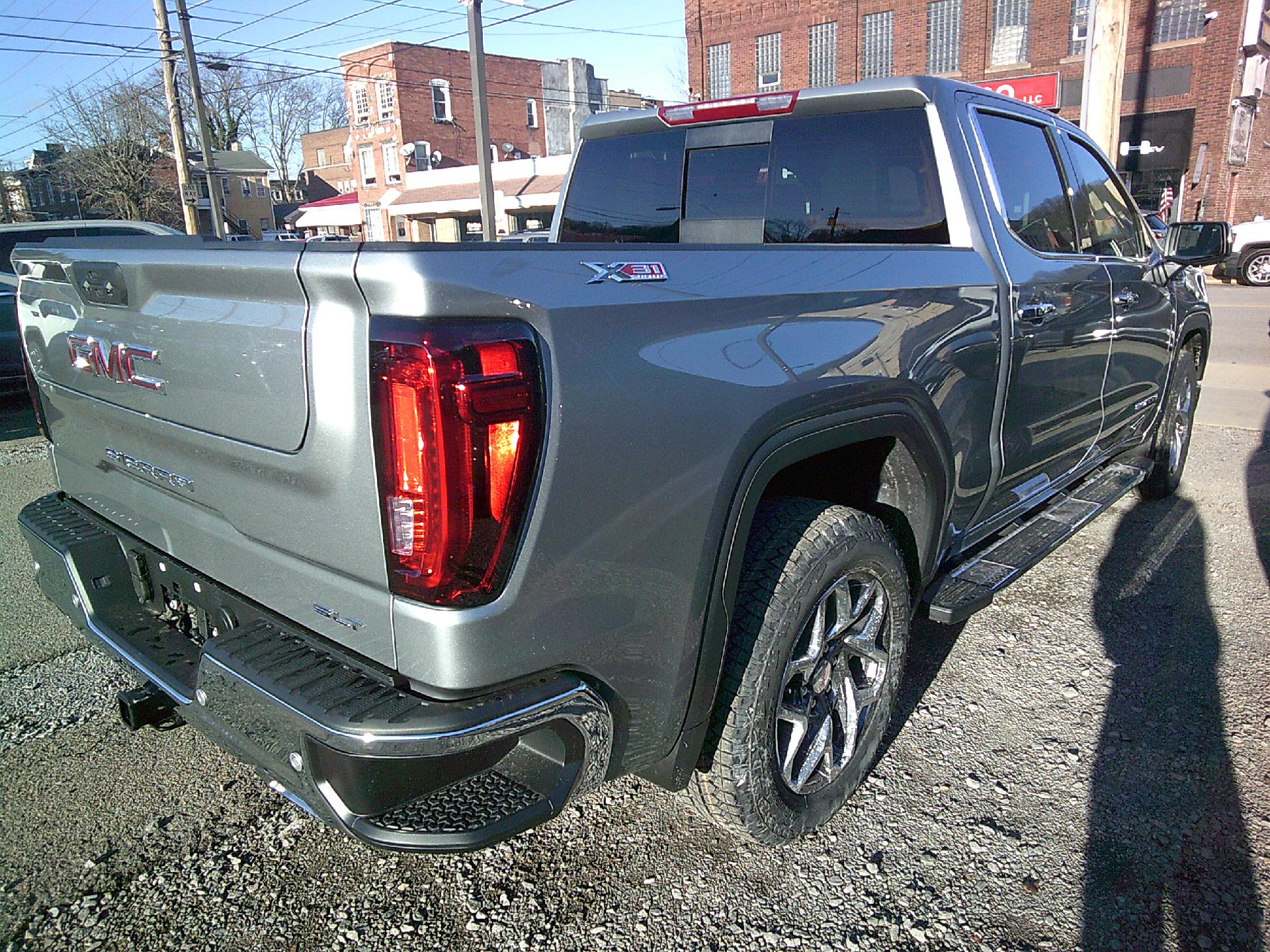 2025 GMC Sierra 1500 Vehicle Photo in KITTANNING, PA 16201-1536