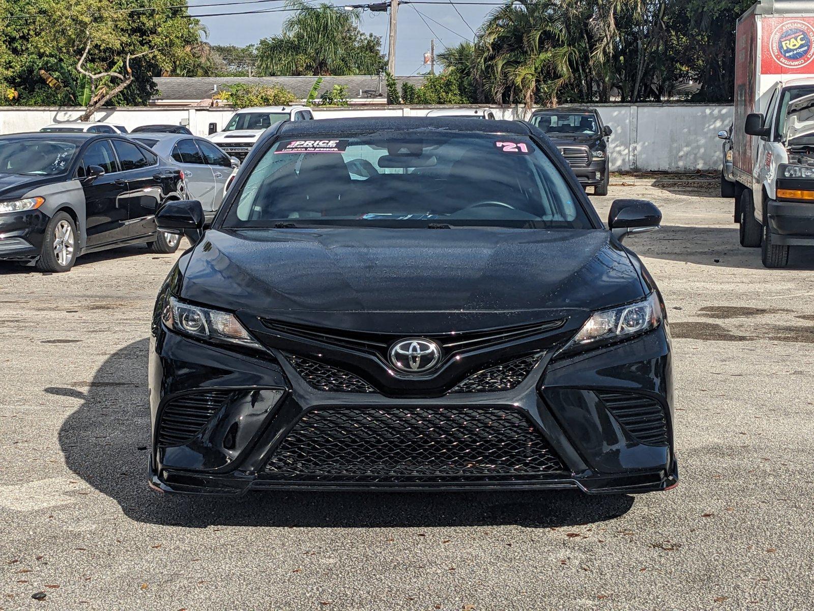 2021 Toyota Camry Vehicle Photo in GREENACRES, FL 33463-3207