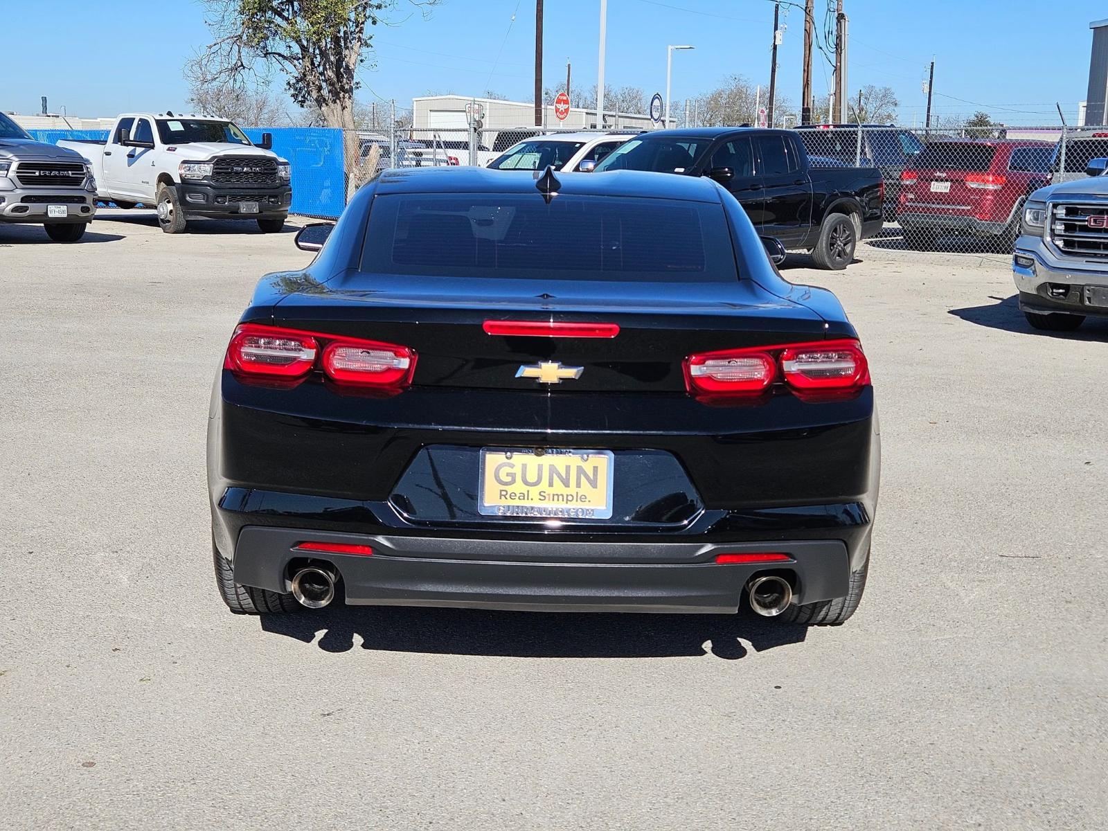 2023 Chevrolet Camaro Vehicle Photo in Seguin, TX 78155