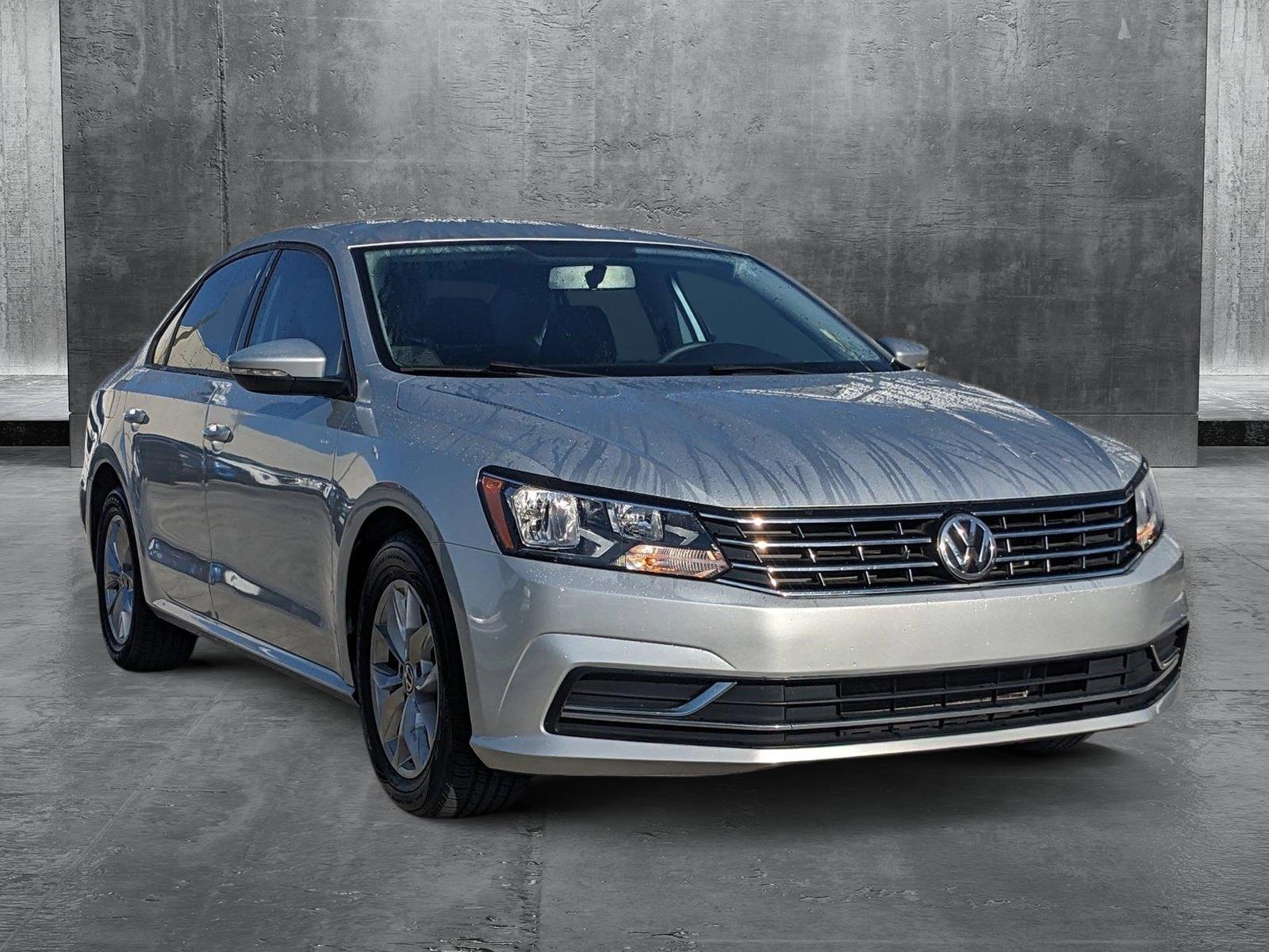 2018 Volkswagen Passat Vehicle Photo in MIAMI, FL 33172-3015