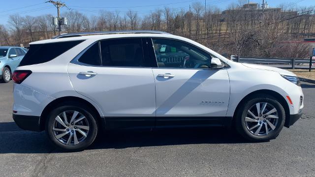 2022 Chevrolet Equinox Vehicle Photo in MOON TOWNSHIP, PA 15108-2571