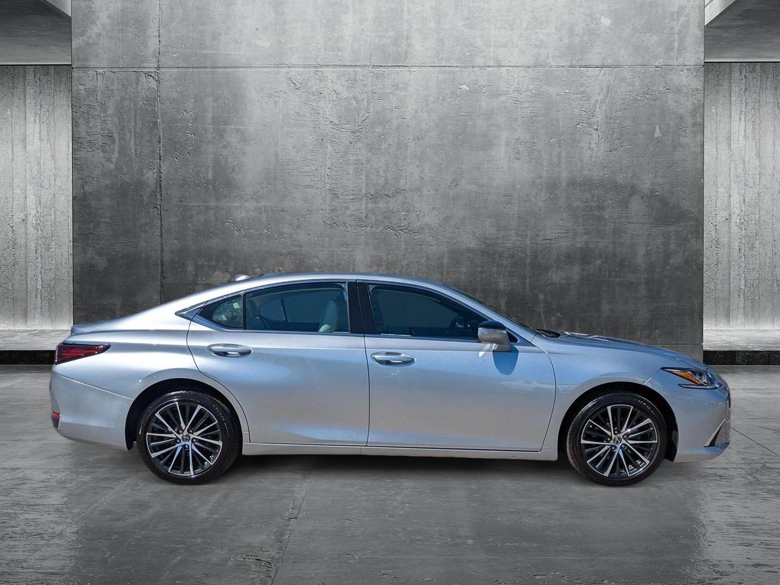 2024 Lexus ES 250 Vehicle Photo in Tampa, FL 33614