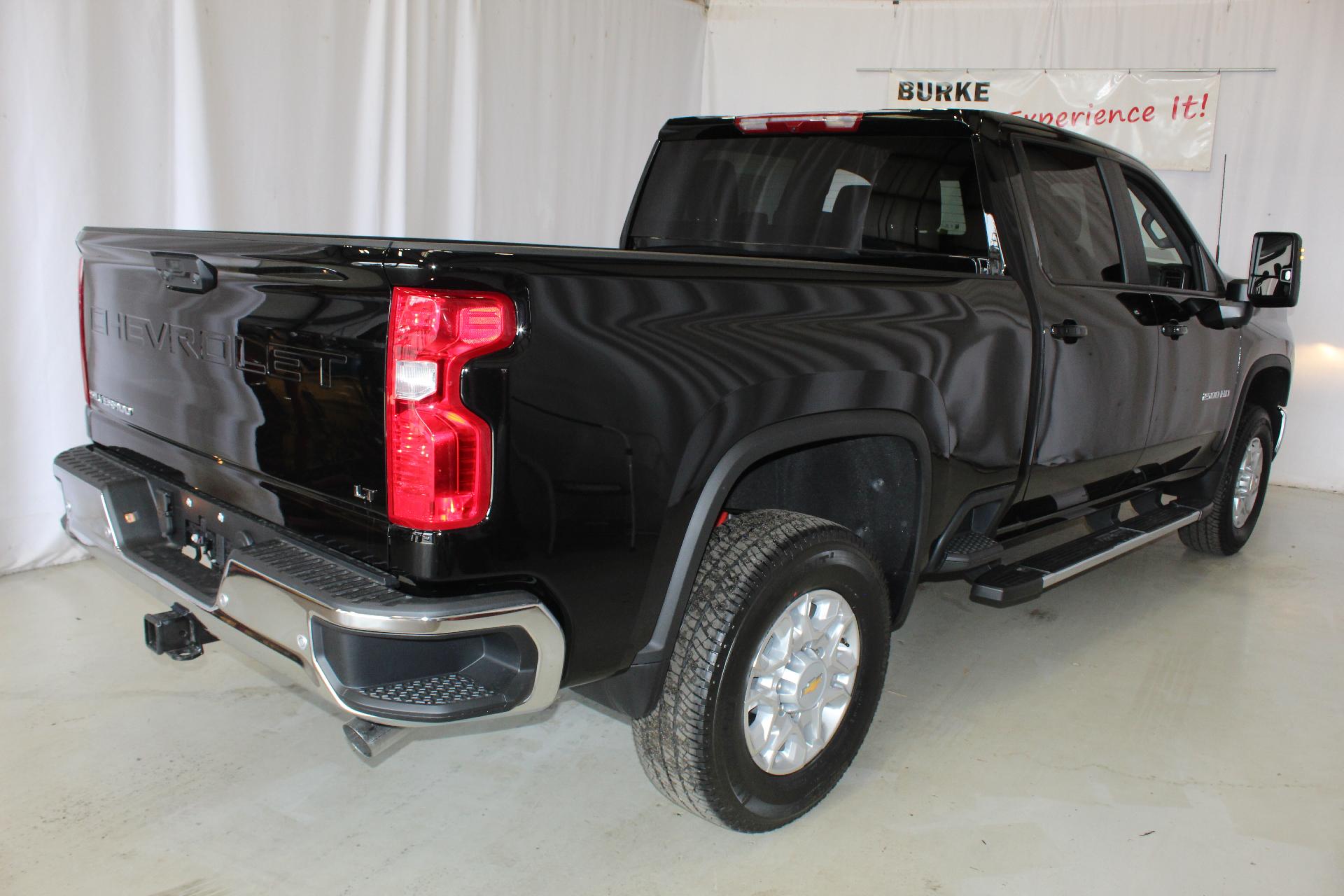 2025 Chevrolet Silverado 2500 HD Vehicle Photo in NORTHAMPTON, MA 01060-1120