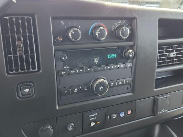 2023 GMC Savana Cargo 2500 Vehicle Photo in GREEN BAY, WI 54304-5303
