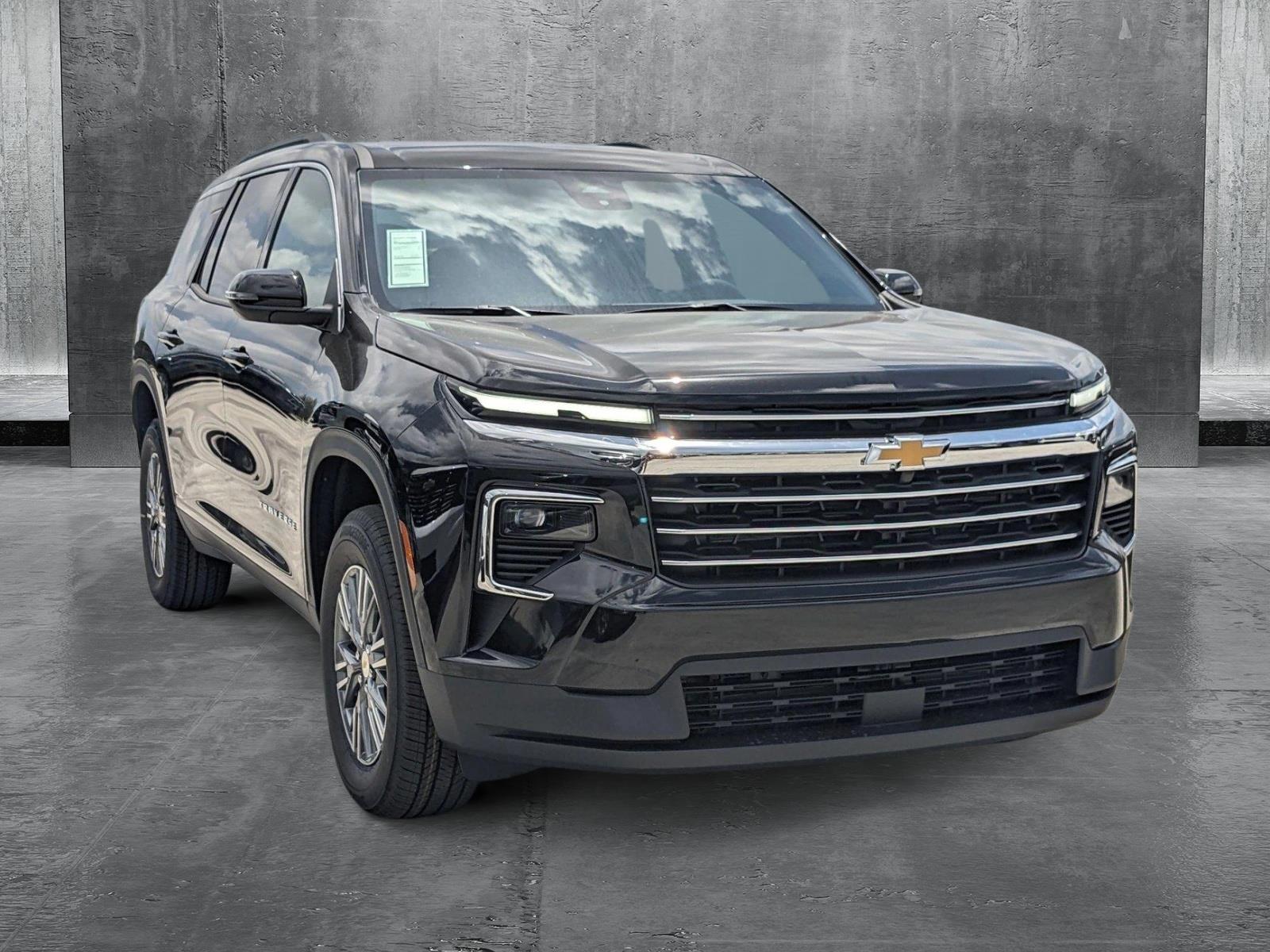 2025 Chevrolet Traverse Vehicle Photo in MIAMI, FL 33172-3015