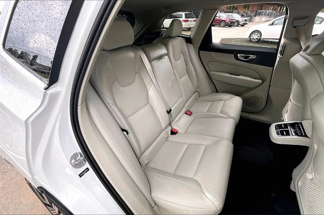 2022 Volvo XC60 Vehicle Photo in Houston, TX 77007