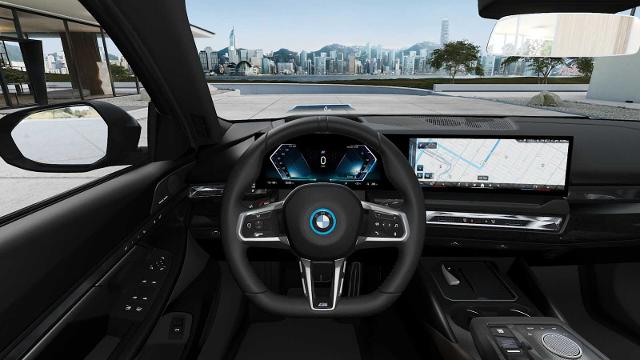 2025 BMW i5 Vehicle Photo in GRAPEVINE, TX 76051