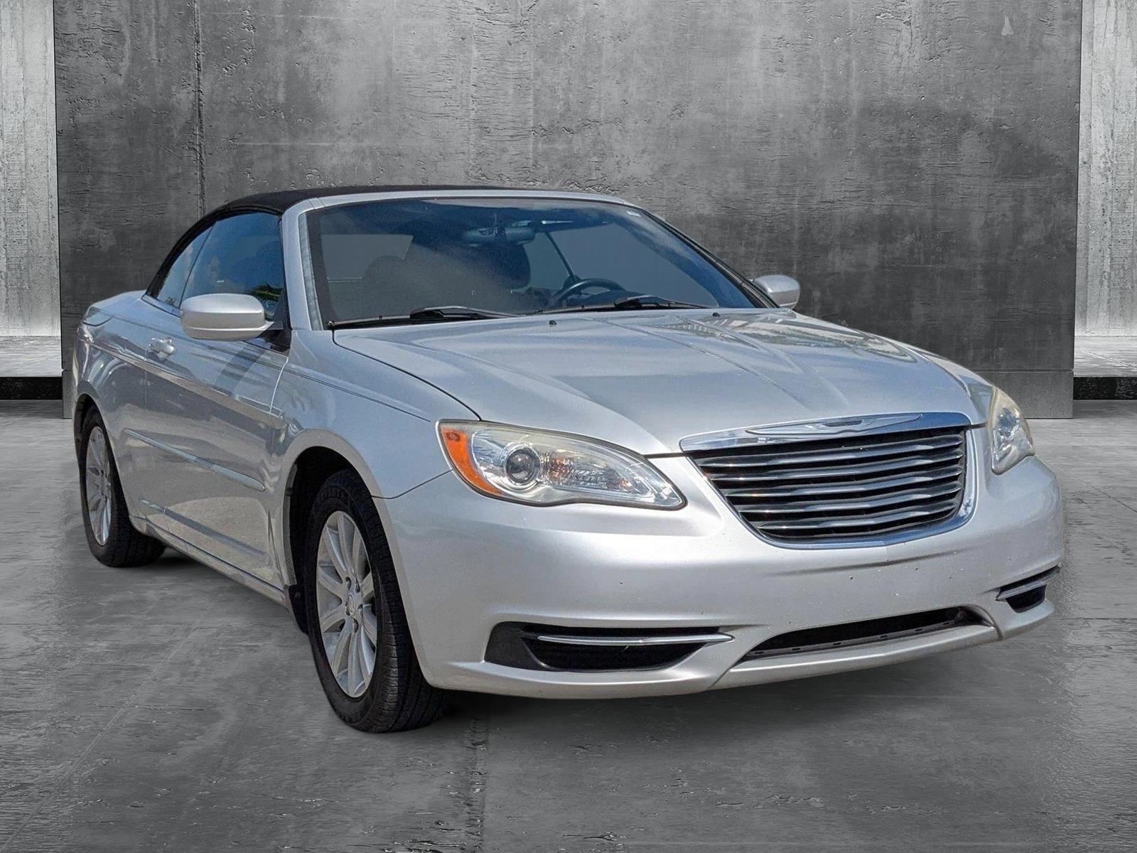 2011 Chrysler 200 Vehicle Photo in Miami, FL 33015