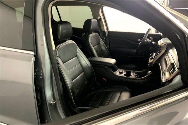 2023 GMC Acadia Vehicle Photo in KANSAS CITY, MO 64114-4545