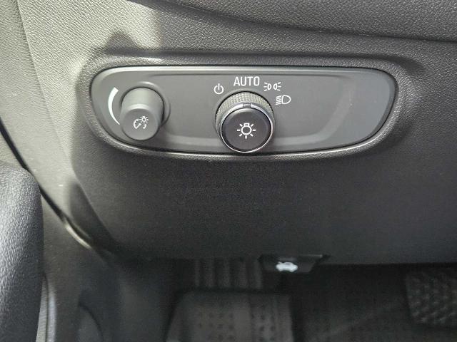 2022 Chevrolet Equinox Vehicle Photo in DENTON, TX 76210-9321